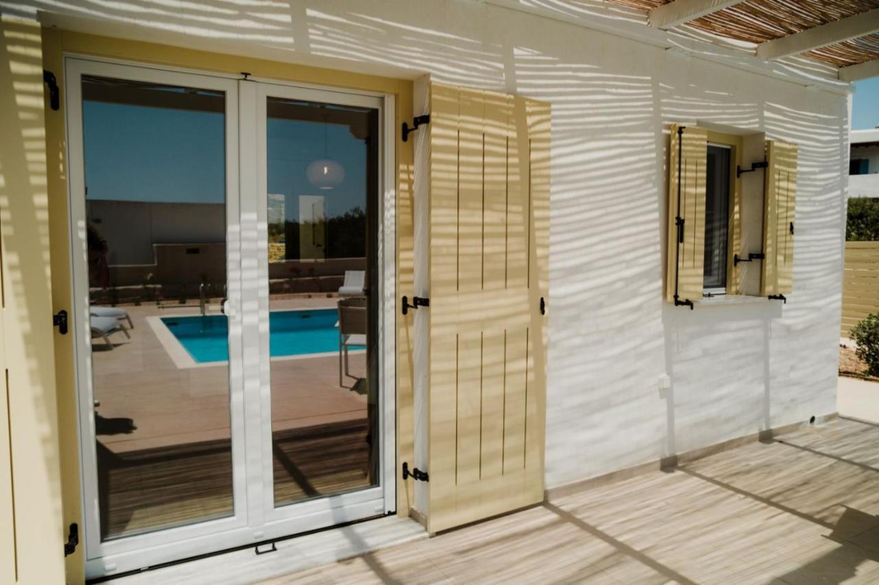 Twin Suns Villa Drios